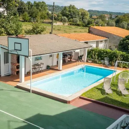 Delfim E Carmo - Entire House Com Piscina